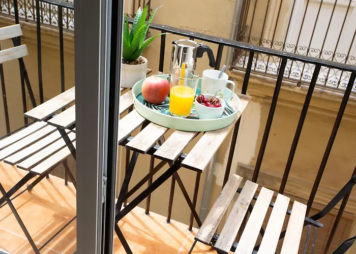 Singularstays Mercado Central