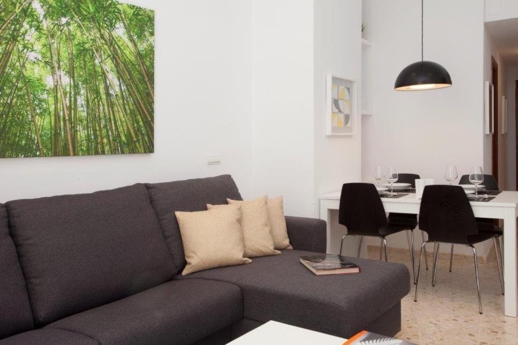 Apartment Singularstays Mercado Valencia