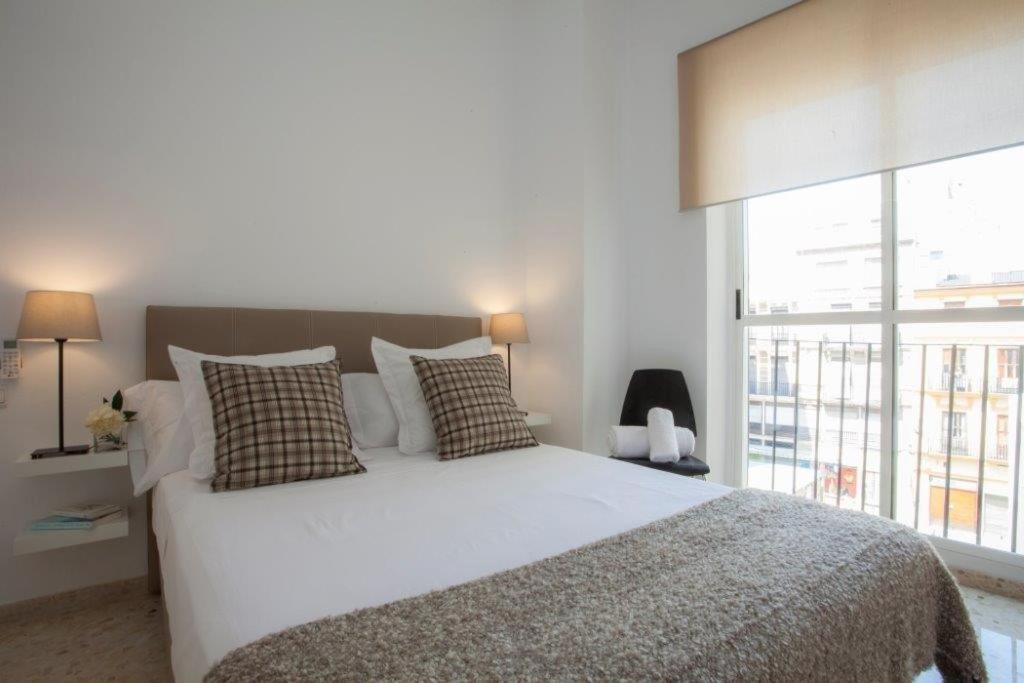 Apartment Singularstays Mercado Valencia